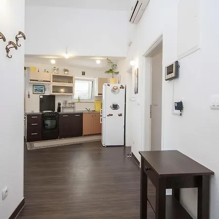 Pico Apartment